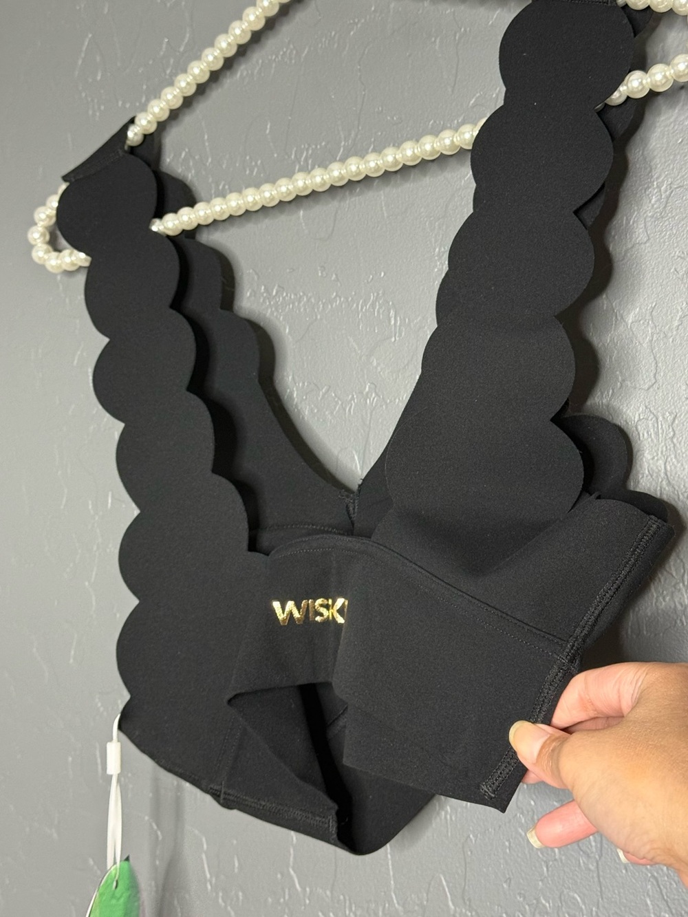 WISKII High-Rise Black Sports Top and Leggings Set - Picture 5 of 9